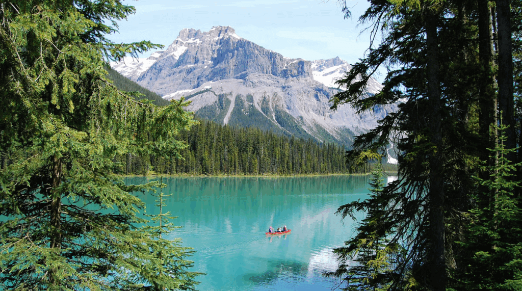 Best Time to Visit Banff: Seasons, Lakes & Adventures