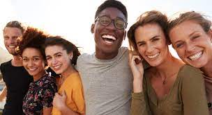 Fake Smile Meaning – Spotting the Hidden Truth