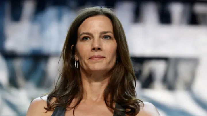 Terry Farrell Net Worth – Star Trek Icon’s 2024 Update